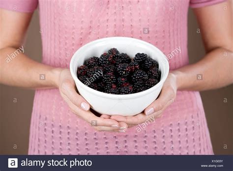 Container Of Blackberries Stock Photos & Container Of Blackberries ...