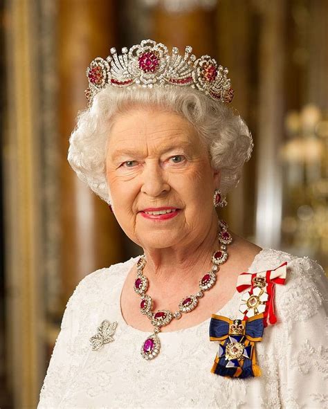 Official Diamond Jubilee portrait of Her Majesty The Queen, Queen of Canada, photographed by ...