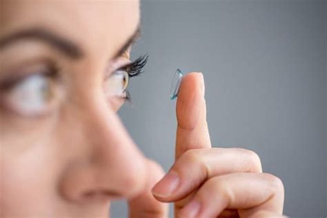 Contact Lenses for Dry Eyes - Laurier Optical | Innes Eye Clinic