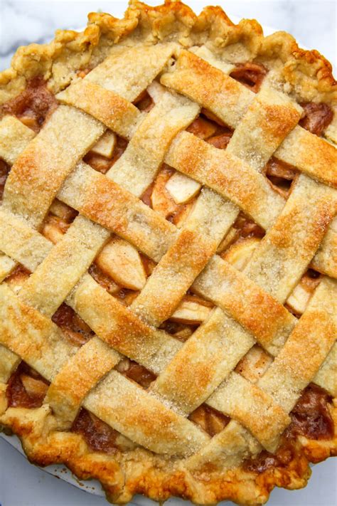 Perfect Vegan Apple Pie - The Hidden Veggies