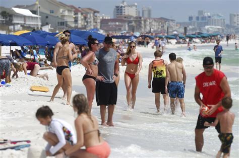 Beaches Close on Spring Break as Florida Feels Impact of Pandemic