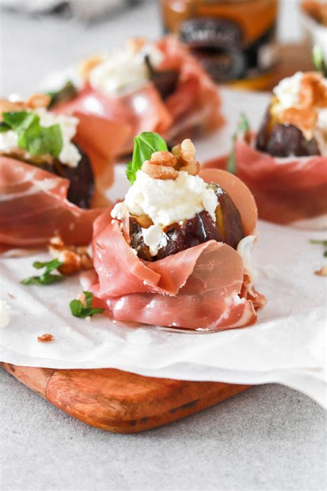 Fresh Figs with Goat Cheese & Prosciutto (Gluten & Grain Free) - Foodfuelness