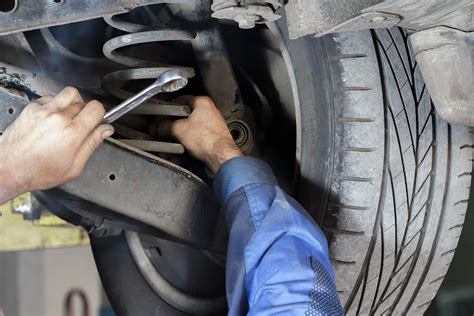 What is a Suspension System? 6 Signs That Your Car Needs a Suspension Repair | Auto Repair in ...