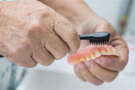 How to Use Denture Cleaner Tablets: The Full Guide