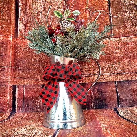 Farmhouse christmas decorations - Holiday centerpiece for dining table ...