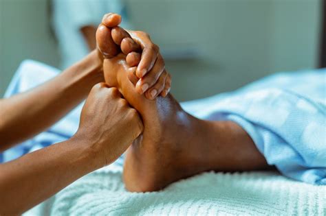 Foot Pain: Causes and Treatment - Feet First Clinic