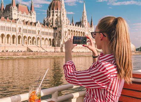 Budapest: Boat Tour - Panorama Cruises with Premium Prosecco | Budapest Night Cruises & Boat Tours