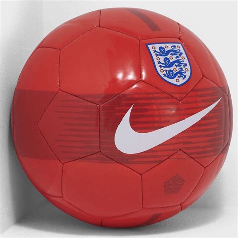 Nike England Strike Soccer Ball 100/White WC2022 | atelier-yuwa.ciao.jp