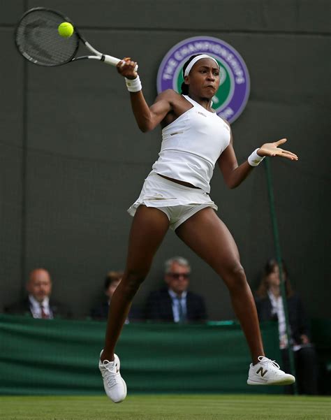 15-year-old Coco Gauff shocks 5-time champ Venus Williams at Wimbledon | WSYX