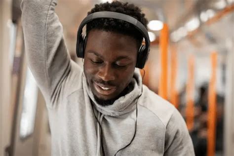 How Loud are Closed-Back Headphones? - Audio Direct