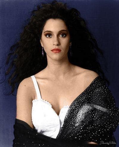 Jami Gertz in ‘The Lost Boys’ (1987) : r/OldSchoolCool