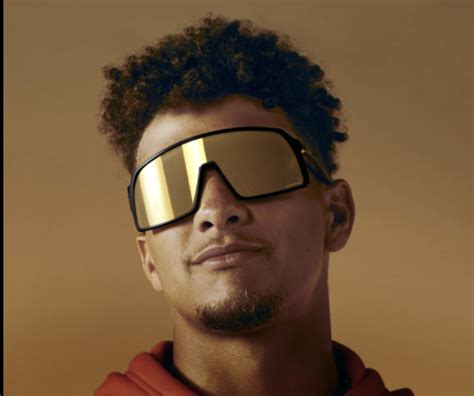 What Oakley Sunglasses Does Patrick Mahomes Wear? – Celebrity Sunglasses Spotter