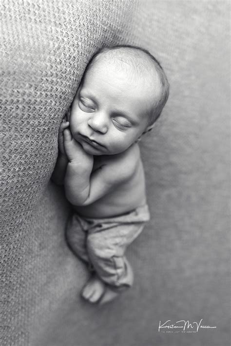 Newborn Photoshoot | West Hartford, CT | Newborns