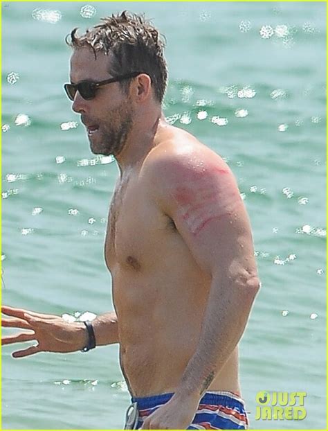 Ryan Reynolds Shows Off Leg Tattoos While Shirtless! (Photos): Photo 3698920 | Bikini, Blake ...