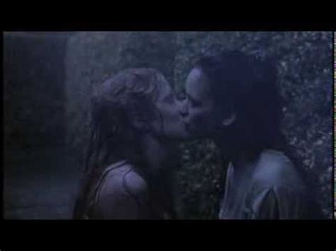 Bram Stoker's Dracula Kiss Mina Lucy - YouTube