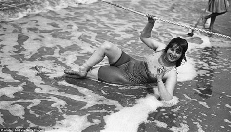 Vintage photographs reveal the glamorous Normandy beach Deauville ...