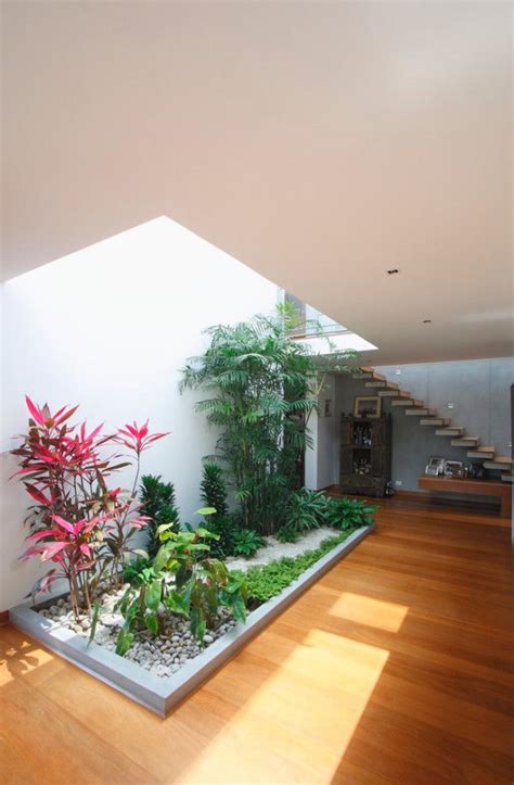 10 Modern Houses with Interior Courtyards - Design Milk | Courtyard ...