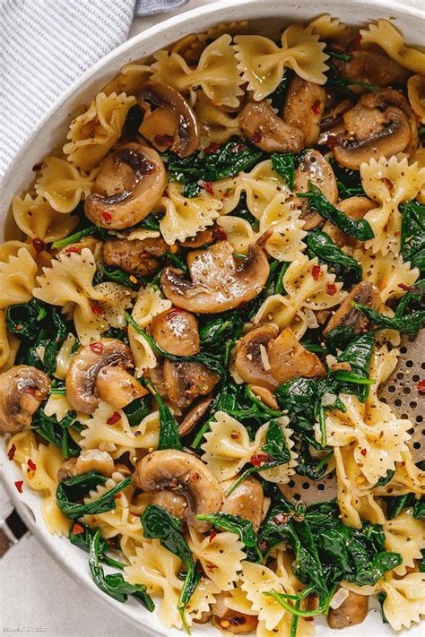 Creamy Bow Tie Pasta with Mushrooms, Spinach, Caramelized Onions ...