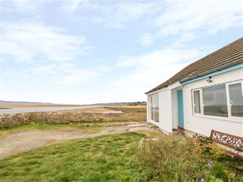 Wales Beachfront Cottages | Seafront with Sea Views