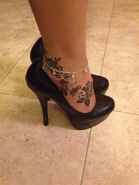 High heels and tattoos. Rose tattoo. Pretty tattoo. Foot Tattoos Girls ...