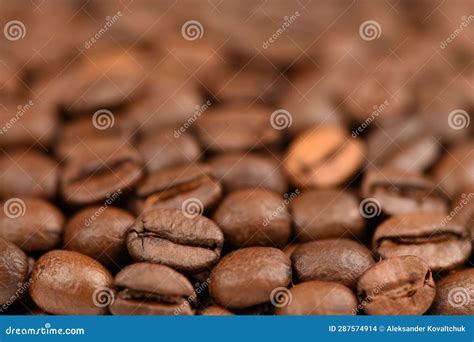 Roasted Coffee Beans Background Stock Photo - Image of object, espresso: 287574914