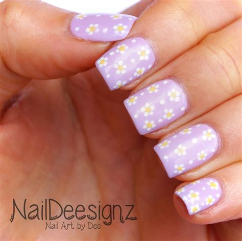 NailDeesignz: Daisy Nail Art