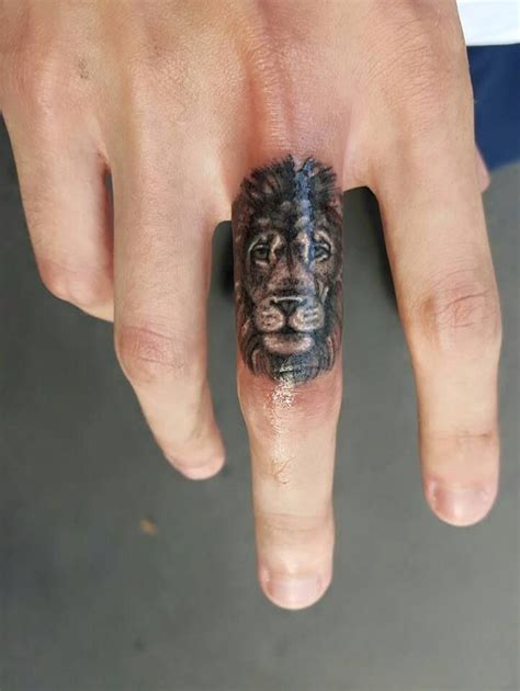 Men Finger Tattoos, Lion Tattoo On Finger, Lion Hand Tattoo, Small Lion ...