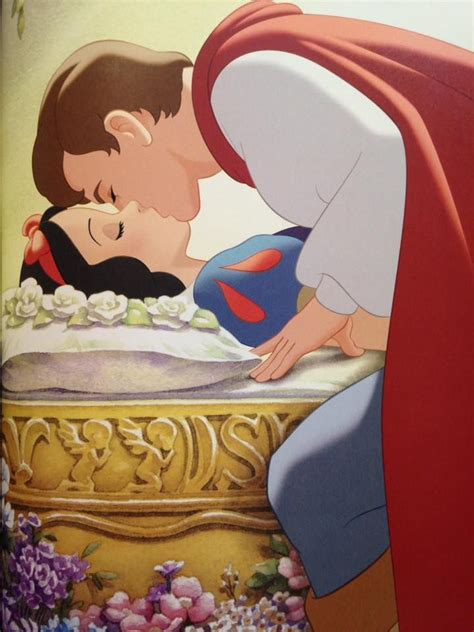 The Prince gives Snow White true love's kiss | Disney princess snow ...