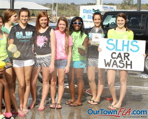 Carwash by Sunlake High School Cheerleaders for Tourney Trip