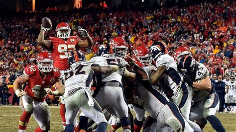 Chiefs let Dontari Poe pass for a touchdown because it's OK to have fun ...