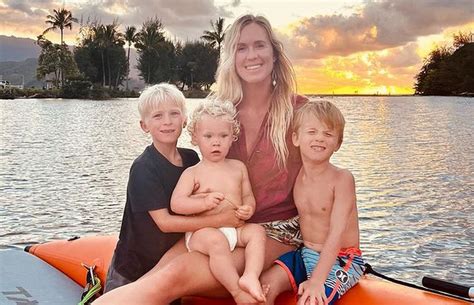 Bethany Hamilton Family: Husband, Kids, Siblings, Parents - BHW