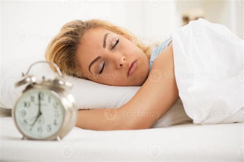 Woman sleeping view 14158494 Stock Photo at Vecteezy