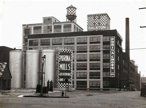 Purina Mills located on Eighth Street, 1946. (Photo Missouri History Museum) | Places of ...