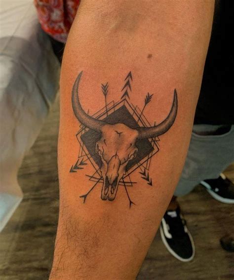 30 Cool Longhorn Tattoos You Must See | Style VP | Page 4