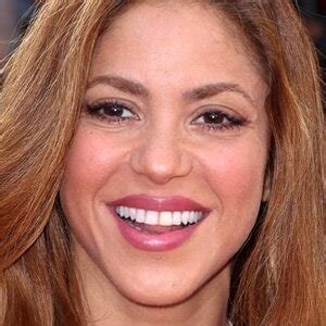 Shakira Lands New Guinness World Records Thanks To One Song - ZergNet
