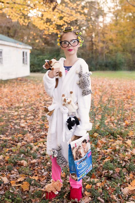 How to be a crazy cat lady for halloween | gail's blog