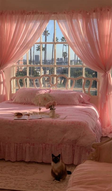 dream bedroom 💗🎀 🛍⬇️discover ideas and products to decorate ur room 🛍⬇️ | Dream room, Dream room ...