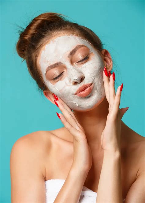 Buyer's Guide to the Best Face Mask for Sensitive Skin