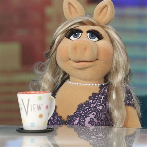 You NEED to read Miss Piggy's essay on why she's a feminist | Kermit and miss piggy, Miss piggy ...