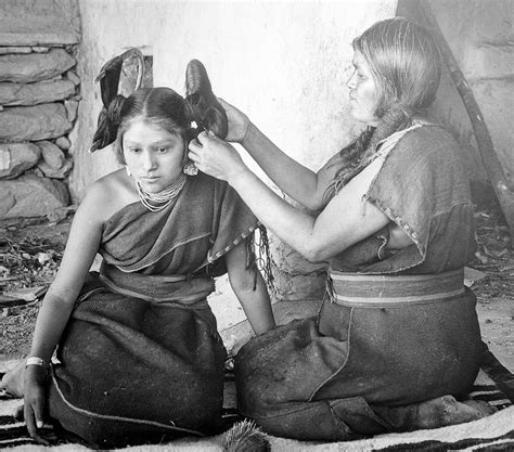 File:Hopi woman dressing hair of unmarried girl.jpg - Wikimedia Commons