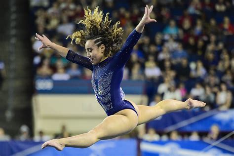 Watch Gymnast Katelyn Ohashi Take Off Her Sweatpants While Doing a Handstand - Flipboard