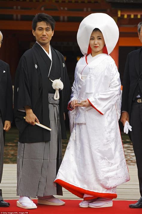 Beautiful pictures show how traditional weddings look around the world ...