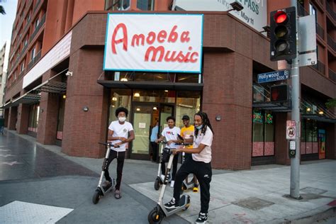 Amoeba Records opens the doors to its massive new store in Hollywood – Daily News