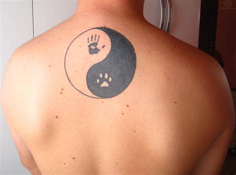 28 Yin Yang Tattoos With Opposing Meanings - TattoosWin | Yin yang tattoos, Ying yang tattoo ...