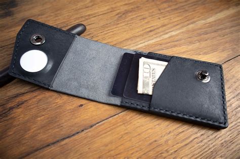 Apple AirTag Wallet Slim AirTag Wallet Minimalist Leather Wallet Small AirTag Leather Wallet ...