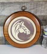 Round wood framed horse profile picture. - Trice Auctions