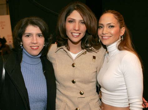 Jennifer Lopez's Sisters: All About Leslie Ann and Lynda