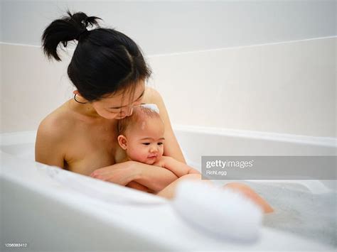 일본의 어머니와 딸이 거품 목욕 높은, 일본 엄마 HD 월페이퍼 | Pxfuel
