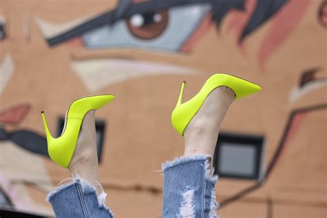 How to Style Neon Heels – Sarah Styles Blog