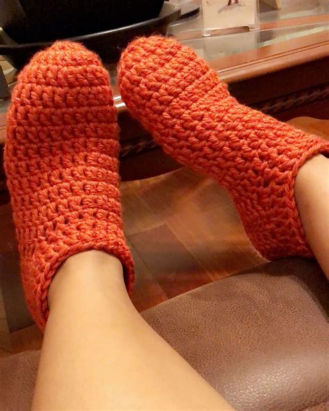 How To Crochet Socks – Patterns for Beginners to Advanced Level | Crochet socks pattern, Crochet ...